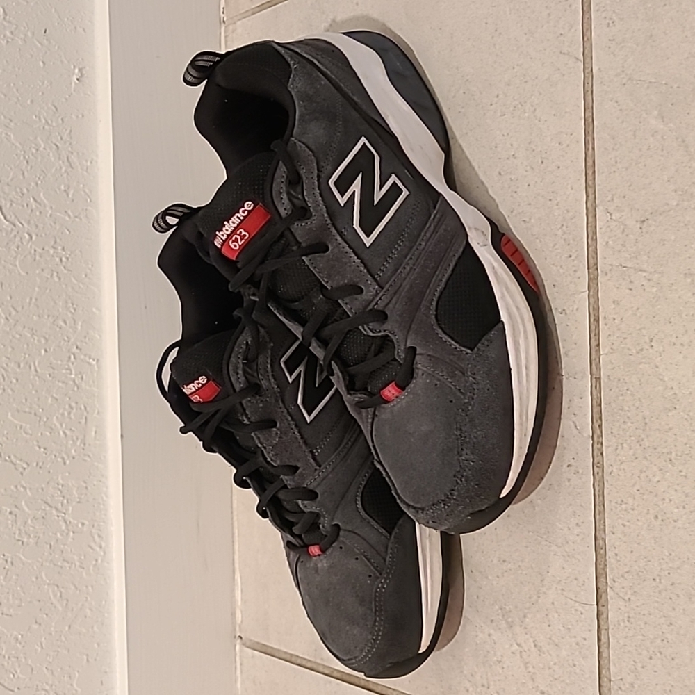 New Balance 623